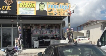 Depremzededen Yaratıcı Çözüm: Vesikalık Fotoğraf ile Müşteri Çekiyor