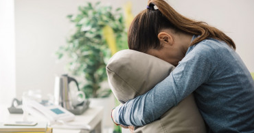 Depresyon neden olur, belirtileri nelerdir, depresyona ne iyi gelir? Depresyon ile başa çıkma yöntemleri