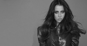 Derya Uluğ Müzik Listelerinde Esti Gürledi!