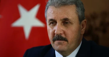 Destici'den bayrağa saldırıya tepki: Türk’e kefen biçenin ölümü korkunç olur!