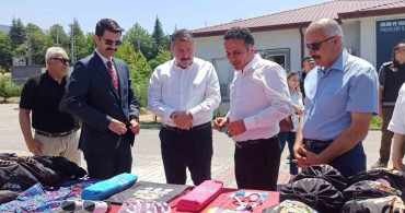 Devrek’te öğrencilere havuz malzemeleri hediye edildi