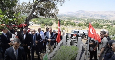 Dicle'de şehitler kabirleri başında anıldı