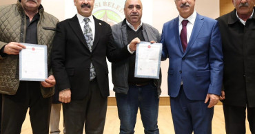 Dilovası'nda İmar Sorunu Çözüldü, 423 Vatandaşa Tapuları Dağıtıldı