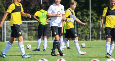 Dirk Kuyt, 11 yıl sonra Fenerbahçe’ye katıldı