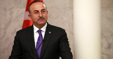 Dışişleri Bakanı Çavuşoğlu'ndan Macron'a Sert Tepki: Önce Kendi Karanlık Tarihine Baksın
