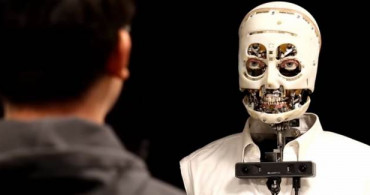 Disney İnsan Görünümlü Korkutucu Robotunu Tanıttı