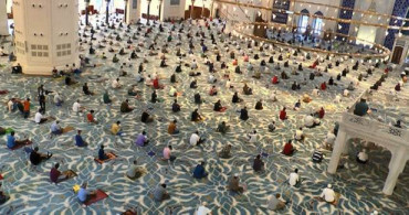 Diyanet'ten 65 Yaş ve Üstüne Cuma Namazı Önerisi!