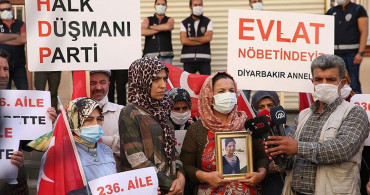 Diyarbakır Annelerine Bir Aile Daha Katıldı