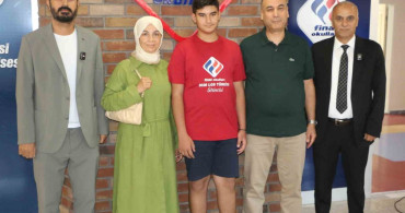 Diyarbakır Final Ortaokulu'ndan LGS'de çifte Türkiye birinciliği