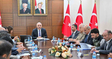 Diyarbakır'da anız yangınlarını önlemek için koordinasyon toplantısı yapıldı