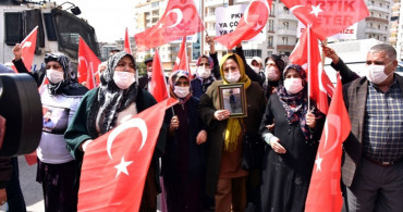Diyarbakır'da Evlat Nöbetine Bir Aile Daha Katıldı