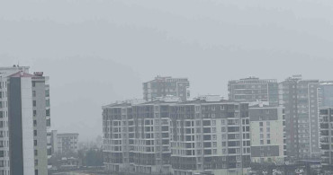 Diyarbakır'da Hava Şartları Uçak Seferlerini Olumsuz Etkiledi