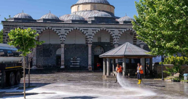 Diyarbakır'da İbadethaneler Bayram Temizliğine Kavuştu