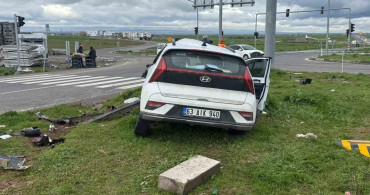 Diyarbakır'da Okul Servisi Kazası: 15 Kişi Yaralandı