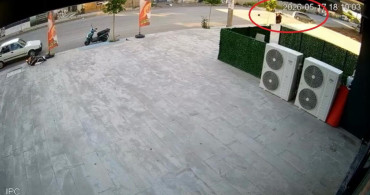 Diyarbakır'da Otomobil ve Motosiklet Çarpıştı, Bir Kişi Yaralı