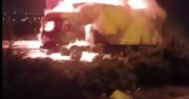 Diyarbakır'da Seyir Halindeki Tırda Yangın Çıktı