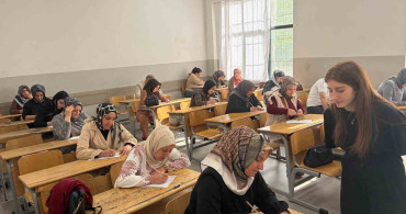 Diyarbakır'da Veliler Kitap Okuma Sınavında