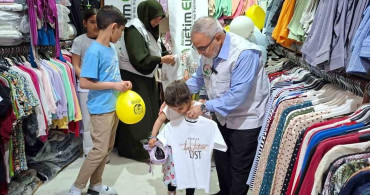 Diyarbakır'da Yetim Çocuklara Bayram Hediyeleri