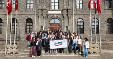 Diyarbakır'daki Şehit ve Gazi Çocukları Tarihi Mekanları Keşfetti