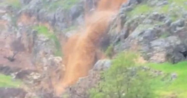 Diyarbakır’ın Silvan İlçesinde Sağanak Yağışlar Şelalelerin Debisini Yükseltti