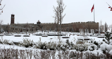 Doğu Anadolu'da Kar Yağışı Hayatı Olumsuz Etkiliyor