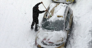 Doğu Anadolu'da Kar Yağışı Ulaşımı Olumsuz Etkiledi