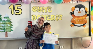 Doğu Anadolu'da Karneler Dağıtıldı