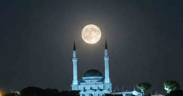 Dolunay ve Ulu Cami Buluşması Edremit’te