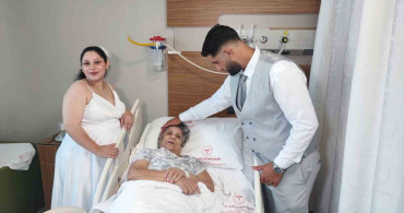 Düğün Gününde Annelerine Sürpriz Ziyaret