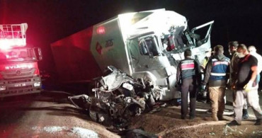 Düğün Yolunda Korkutan Kaza: Damat ve 3 Kişi Öldü