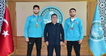 Dünya şampiyonlarından rektör yücel oğurlu’ya ziyaret