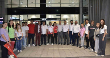 Dünya şampiyonu Berfin Polat coşkuyla karşılandı