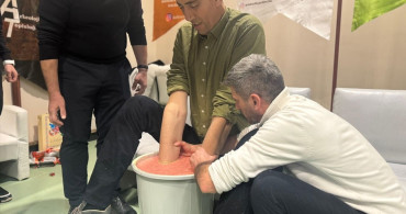 Dünyanın En Uzun Adamı Sultan Kösen'in El Kalıbı Çıkarıldı