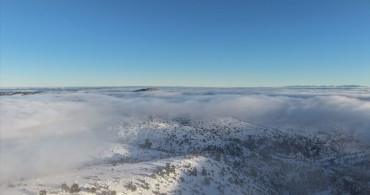 Dürtmen Dağı'nda Kar Altında Sis Manzarası
