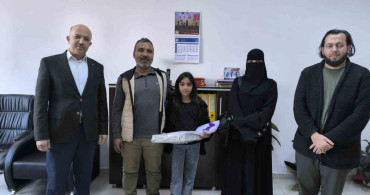 Duyarlı Genç: Suriyeli Rahaf'ın Takdire Şayan Davranışı