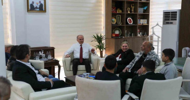 Düzce Belediye Başkanı Faruk Özlü'den Küçük Müzisyenlere Destek