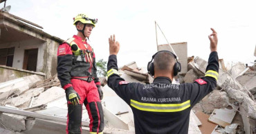 Düzce İtfaiyesi'ne Fransız Ekibinden Arama Kurtarma Desteği