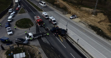 Düzce Kavşağında Feci Kaza: İtfaiye Müdahale Etti