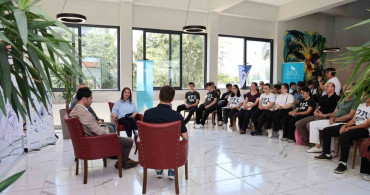 Düzce Üniversitesi'nde yapay zeka ve eğitim üzerine bilim kafe etkinliği gerçekleşti