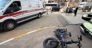 Düzce'de elektrikli bisiklet sürücüsü, otomobile çarpmamak için manevra yaparken düştü