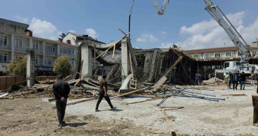 Düzce'de İnşaatta Kalıp Çöktü, 1 İşçi Yaralandı