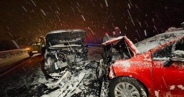 Düzce'de Otomobil Çarpışması: 7 Yaralı