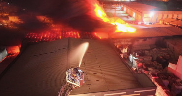 Düzce'de Strafor Fabrikasında Yangın Kontrol Altına Alındı