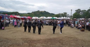 Düzköy kadırga şenliği renkli görüntülerle gerçekleşti