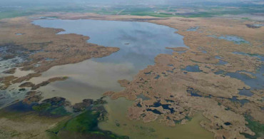 Eber Gölü'nde su seviyesi yükseliyor
