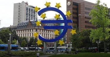 ECB Anketi: Enflasyon Beklentileri Geriledi