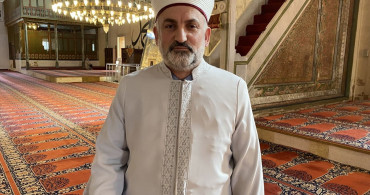 Edirne Eski Cami'de Kılıçla Hutbe Geleneği