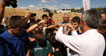 Edirne'de 30 Bin Sazan Yavrusu Gölete Bırakıldı
