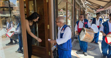 Edirne’de davul-zurna ekibinden esnafa Kırkpınar daveti