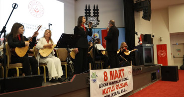 Edirne'de Kadın Türküleri Konseri İle Cinsiyet Eşitliği Vurgusu
